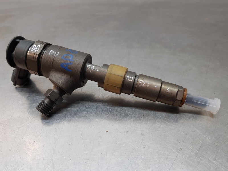 Recambio de inyector para peugeot 207 confort referencia OEM IAM 0445110339  