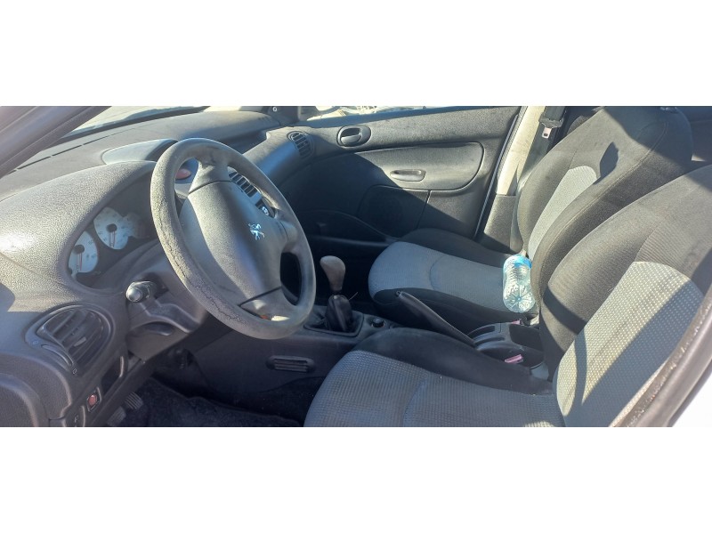 peugeot 206 berlina del año 2003