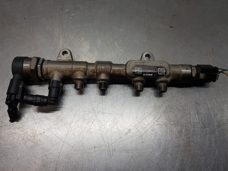 Recambio de rampa inyectora para bmw mini (f55) d referencia OEM IAM 13538511629 8511629 0281002949