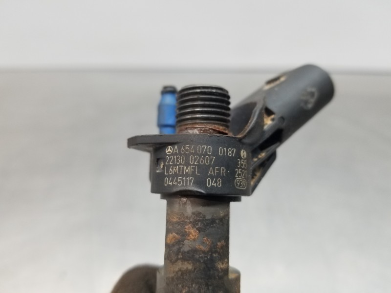 Recambio de inyector para mercedes clase a (w177) 200 d referencia OEM IAM A6540700187 0445117048 