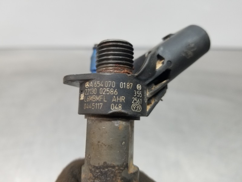 Recambio de inyector para mercedes clase a (w177) 200 d referencia OEM IAM A6540700187 0445117048 