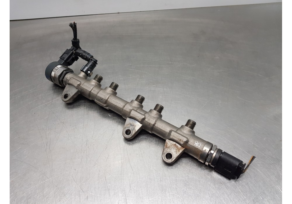 Recambio de rampa inyectora para bmw serie 3 berlina (g20) sport referencia OEM IAM 13538579240 8579240 0281006886