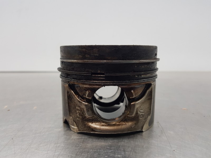 Recambio de piston para bmw mini (f55) d referencia OEM IAM 11258519401  