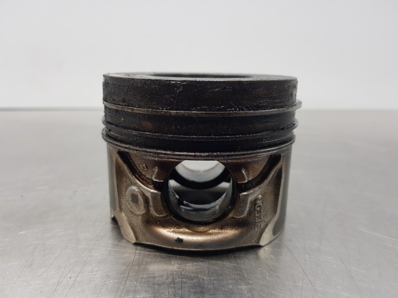Recambio de piston para bmw mini (f55) d referencia OEM IAM 11258519401  