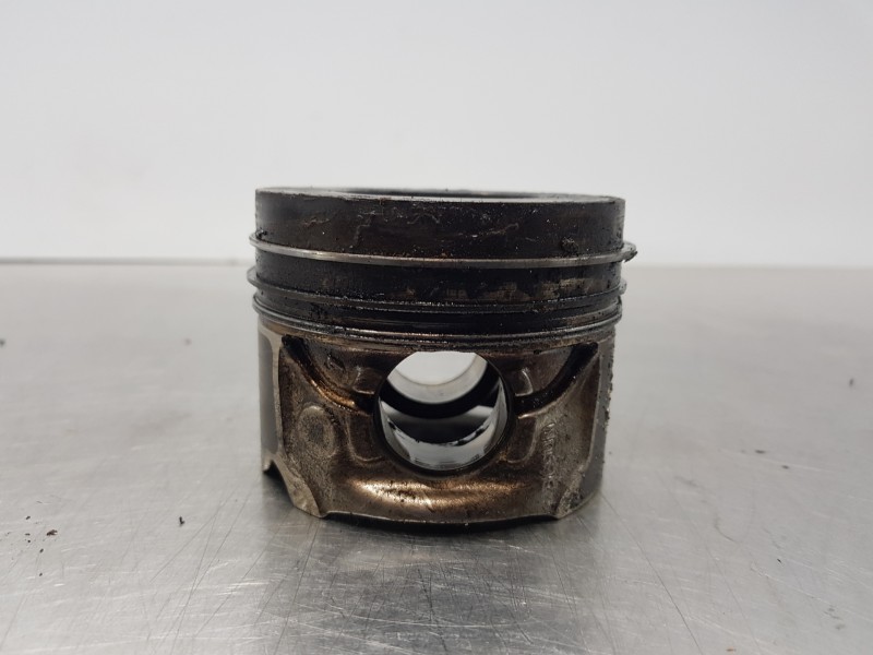 Recambio de piston para bmw mini (f55) d referencia OEM IAM 11258519401  