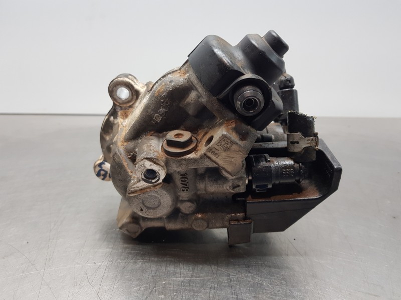 Recambio de bomba inyeccion para bmw mini (f55) d referencia OEM IAM 13518511626 0445010768 8511626