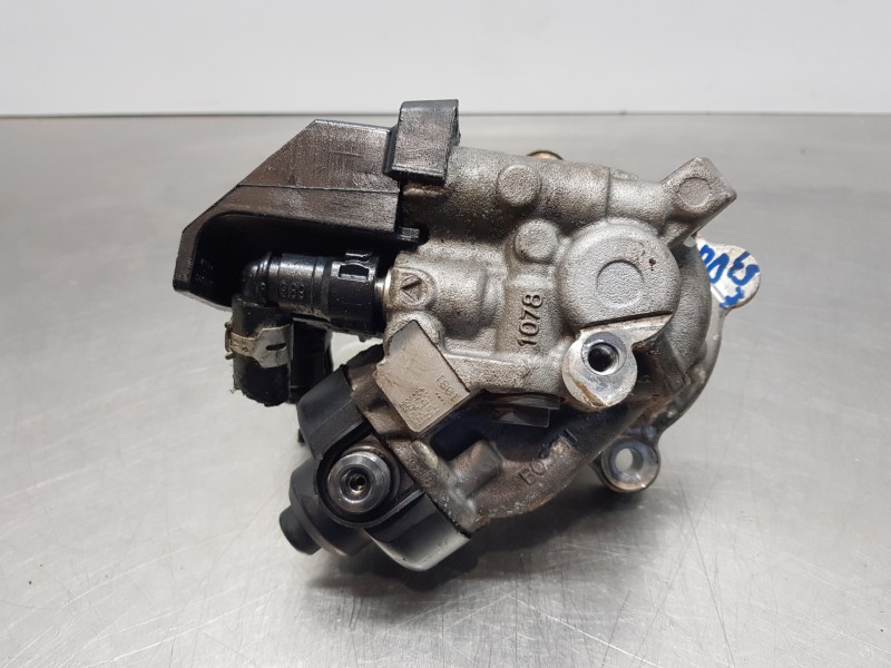 Recambio de bomba inyeccion para bmw mini (f55) d referencia OEM IAM 13518511626 0445010768 8511626