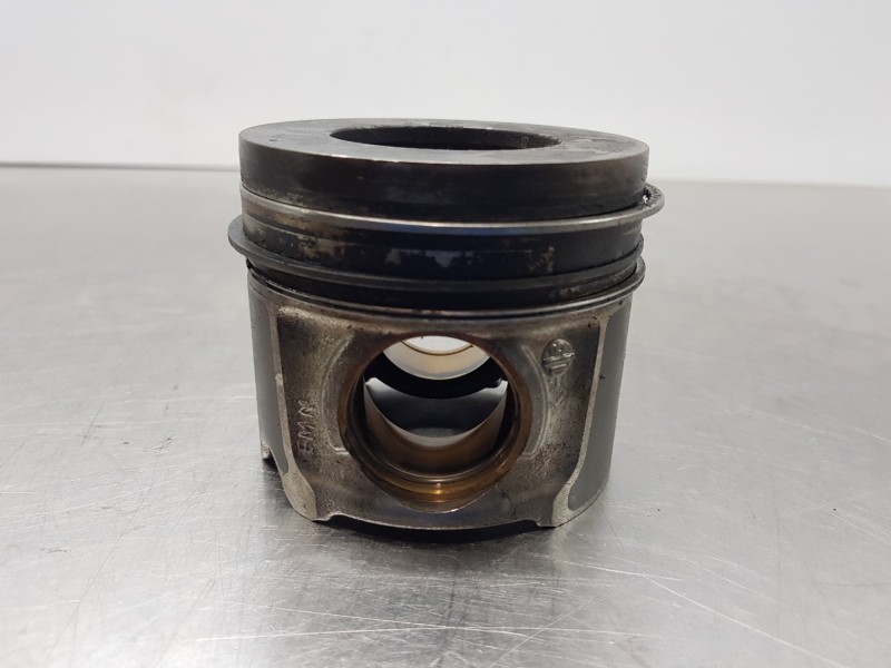 Recambio de piston para bmw serie 3 berlina (g20) sport referencia OEM IAM 11258580515  