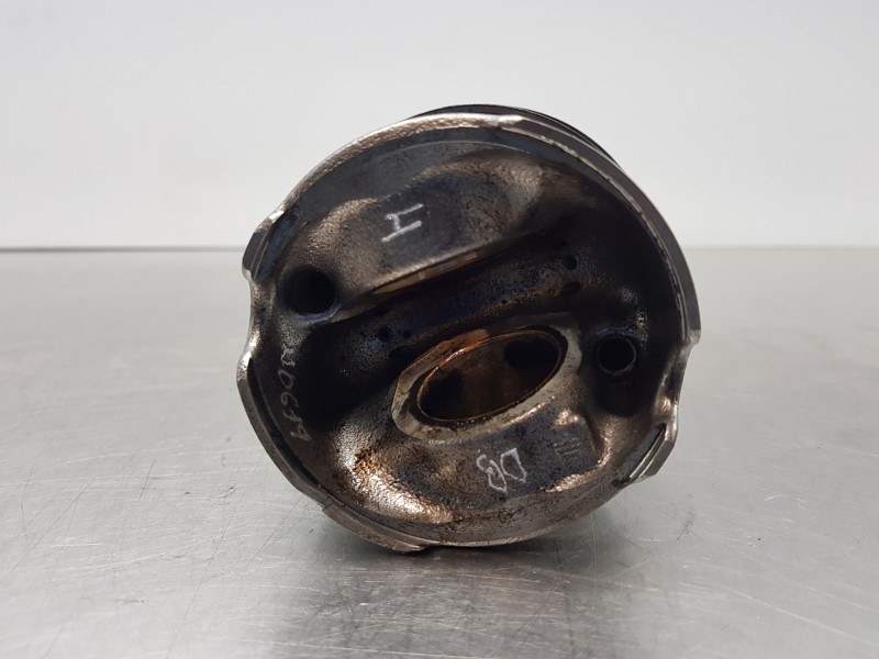 Recambio de piston para bmw serie 3 berlina (g20) sport referencia OEM IAM 11258580515  