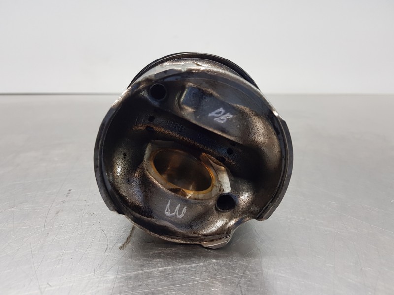 Recambio de piston para bmw serie 3 berlina (g20) sport referencia OEM IAM 11258580515  