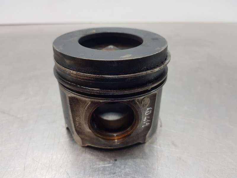 Recambio de piston para bmw serie 3 berlina (g20) sport referencia OEM IAM 11258580515  