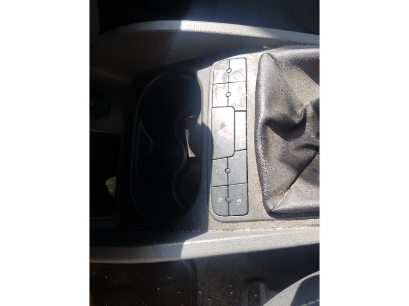 seat ibiza (6j5) del año 2011