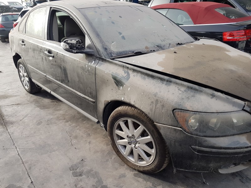 volvo s40 berlina del año 2007