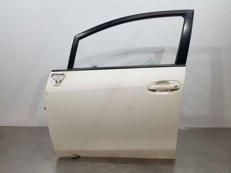 Recambio de puerta delantera izquierda para toyota verso advance referencia OEM IAM 670020F020  