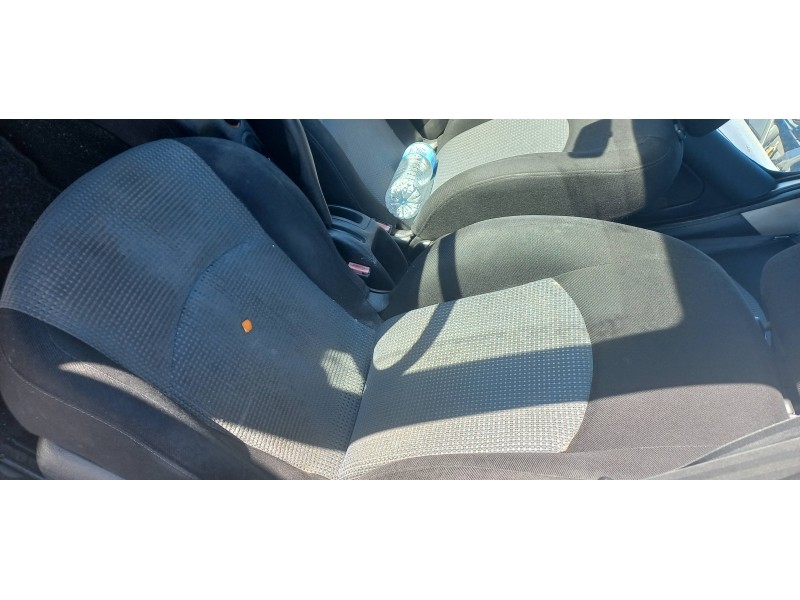 peugeot 206 berlina del año 2003