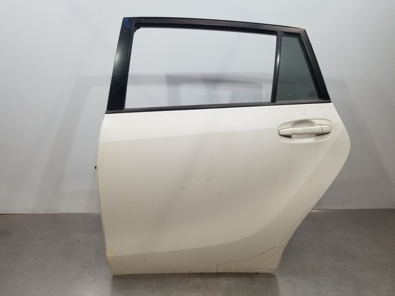 Recambio de puerta trasera izquierda para toyota verso advance referencia OEM IAM 670040F020  