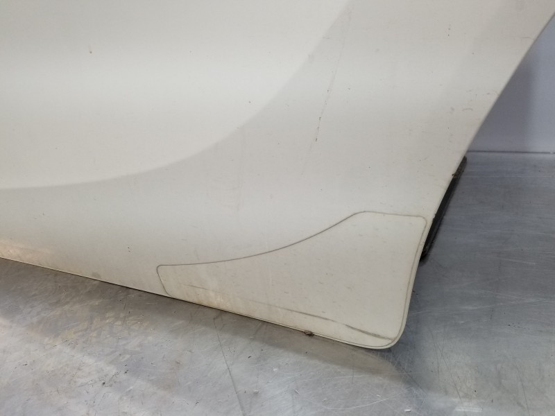 Recambio de puerta trasera izquierda para toyota verso advance referencia OEM IAM 670040F020  