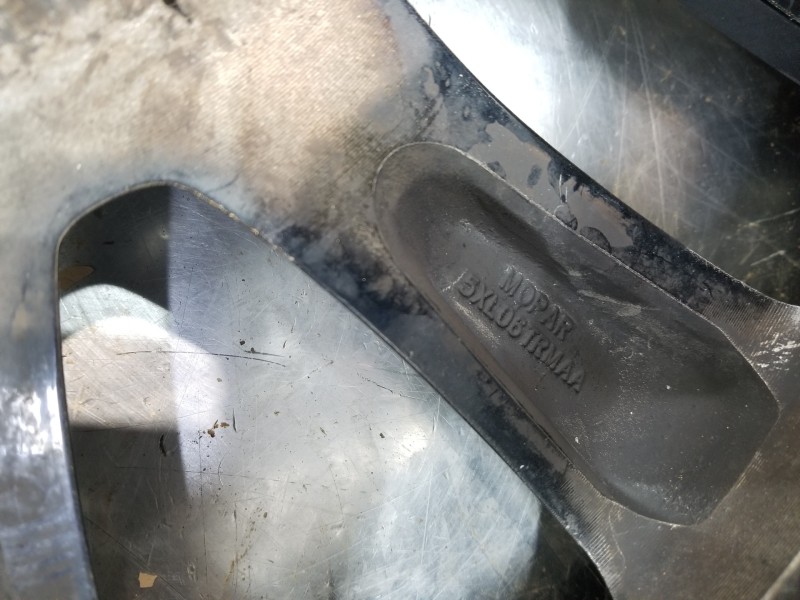 Recambio de llanta para jeep gr. cherokee iv 4x4 referencia OEM IAM 5XL061STAA 5XL06TRMAA 