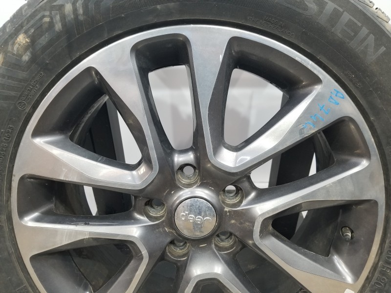 Recambio de llanta para jeep gr. cherokee iv 4x4 referencia OEM IAM 5XL061STAA 5XL06TRMAA 