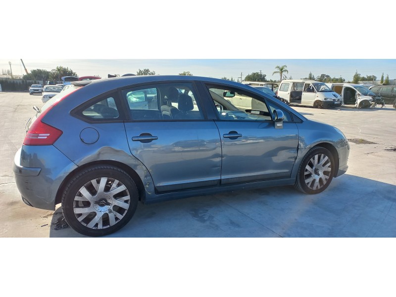 citroen c4 berlina del año 2004