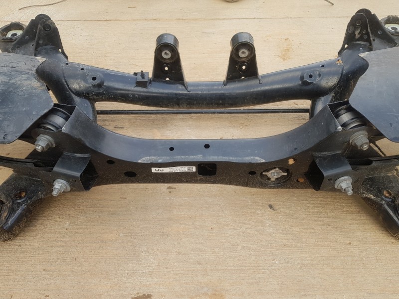Recambio de puente trasero para bmw serie 3 berlina (g20) sport referencia OEM IAM 33318837913  