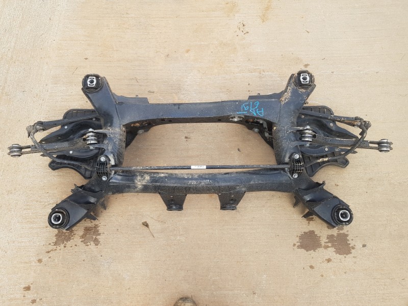 Recambio de puente trasero para bmw serie 3 berlina (g20) sport referencia OEM IAM 33318837913  