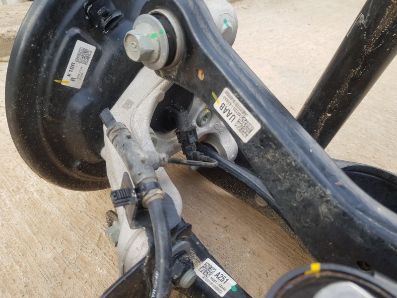 Recambio de puente trasero para kia niro hybrid referencia OEM IAM 55410G5100 55211ATBA0 55510AAAA0