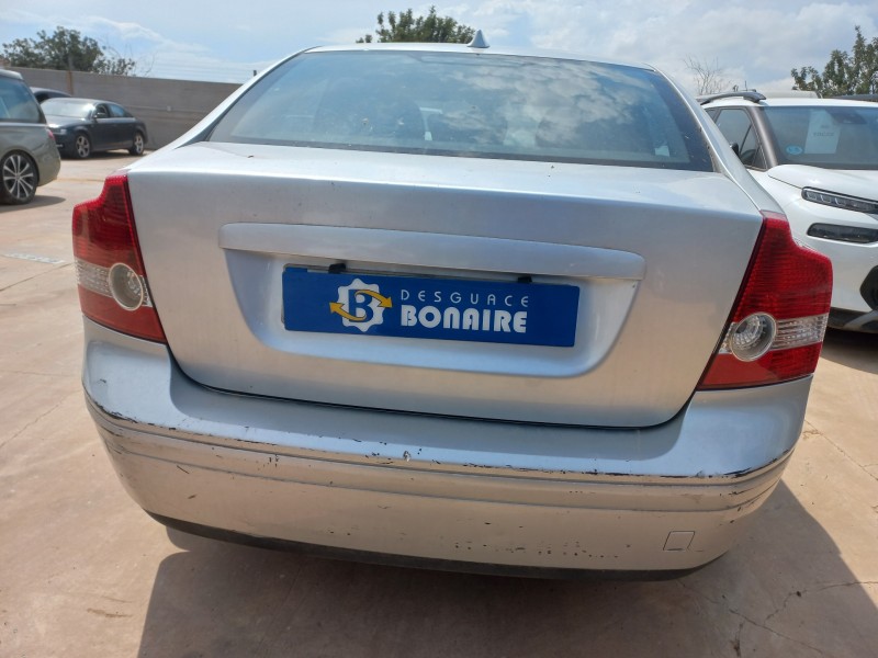 volvo s40 berlina del año 2005