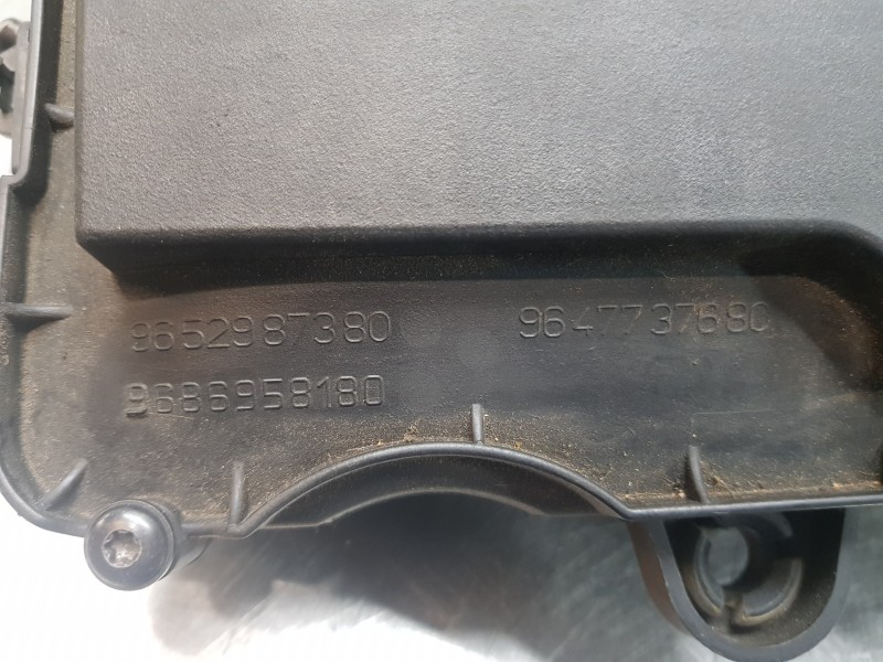Recambio de filtro aire para ford fiesta (cb1) active referencia OEM IAM 1670804 9652987380 7S6Q9600BC Recambio de filtro aire para ford fiesta (cb1) active referencia OEM IAM 1670804 9652987380 7S6Q9600BC