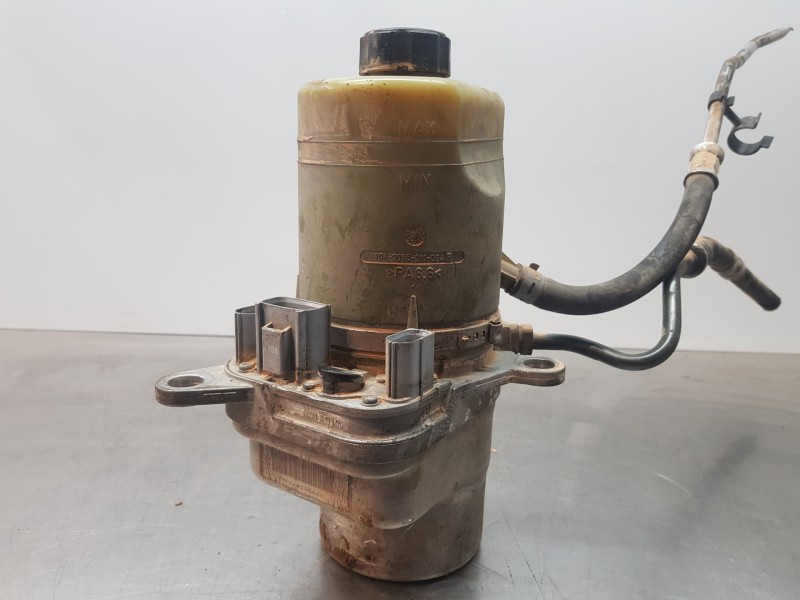 Recambio de bomba direccion para ford focus lim. (cb4) trend referencia OEM IAM 1743471 4M513K514CF 