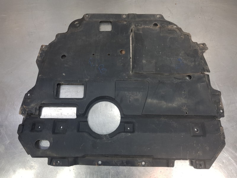 Recambio de cubrecarter para toyota verso advance referencia OEM IAM 5141002180 5144102320  Recambio de cubrecarter para toyota verso advance referencia OEM IAM 5141002180 5144102320