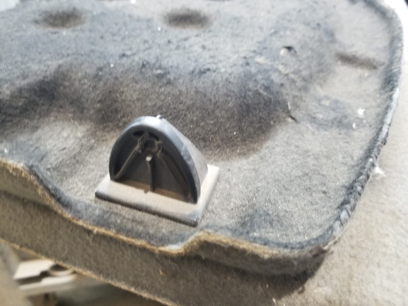 Recambio de bandeja trasera para renault kangoo combi referencia OEM IAM 8200436263  