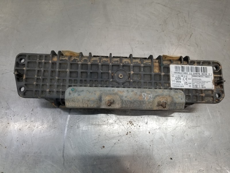 Recambio de kit airbag para mercedes clase c (w206) 220 d referencia OEM IAM A2066802407 A2368607300 A2368607400