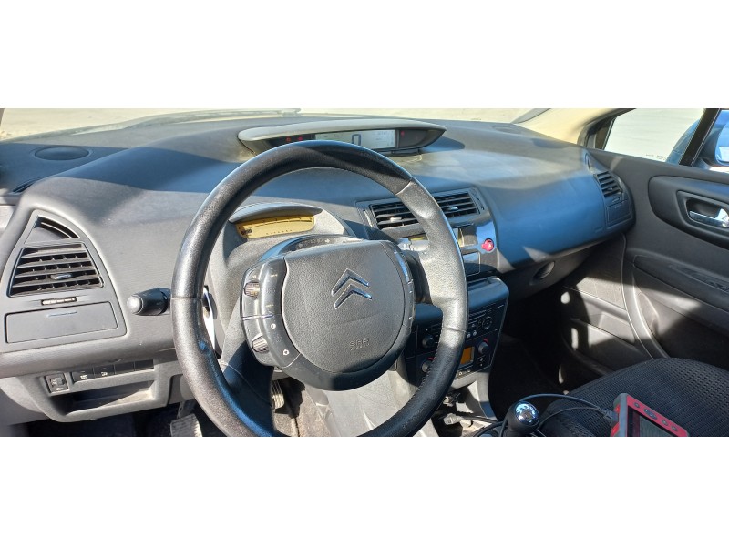 citroen c4 berlina del año 2004