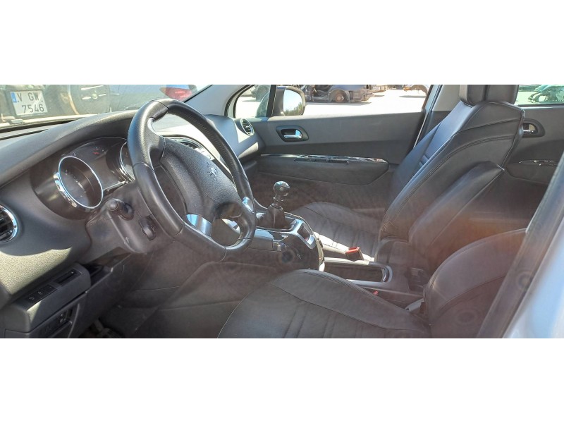 peugeot 5008 del año 2014