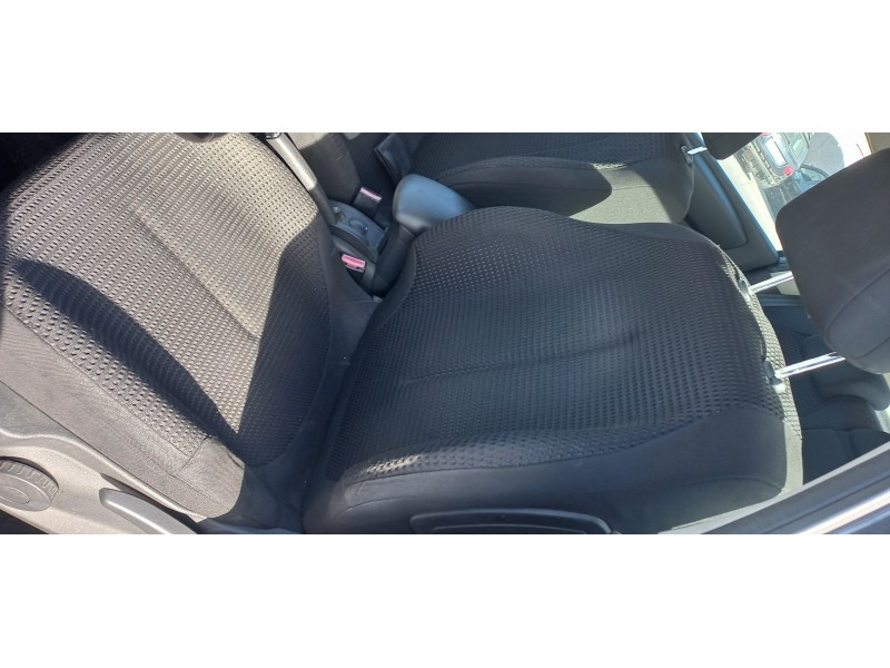 citroen c4 berlina del año 2004