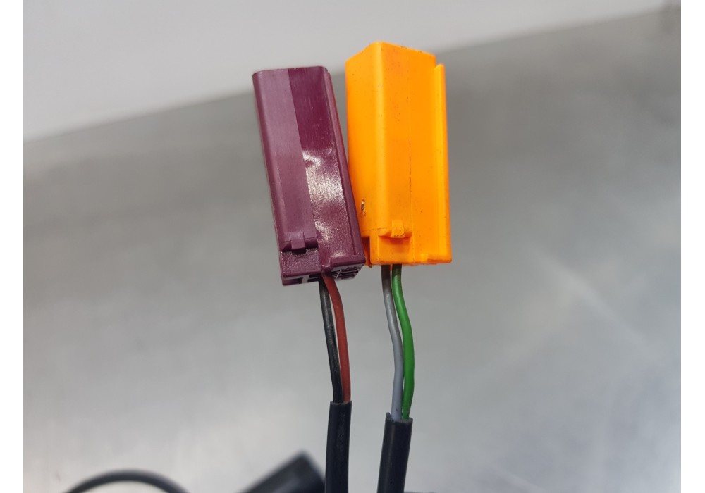 Recambio de pretensor airbag derecho para ford focus berlina (cap) ghia referencia OEM IAM 1713777 4M51A61208CB 4M51A61208AK Recambio de pretensor airbag derecho para ford focus berlina (cap) ghia referencia OEM IAM 1713777 4M51A61208CB 4M51A61208AK