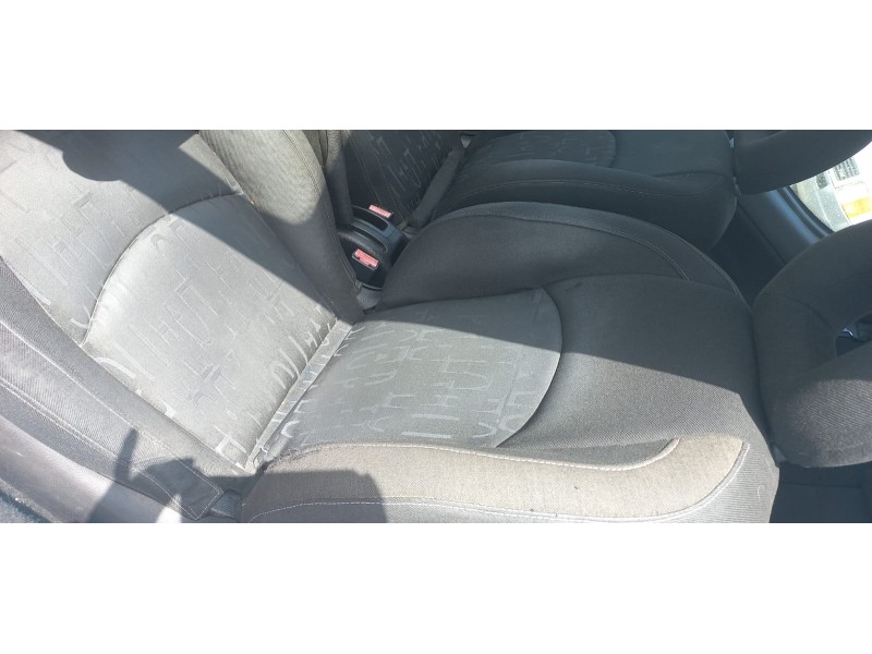 peugeot 206 berlina del año 2004