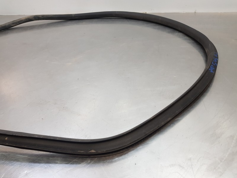 Recambio de gomas contorno puerta para mercedes clase c (w206) 220 d referencia OEM IAM A0997270300  