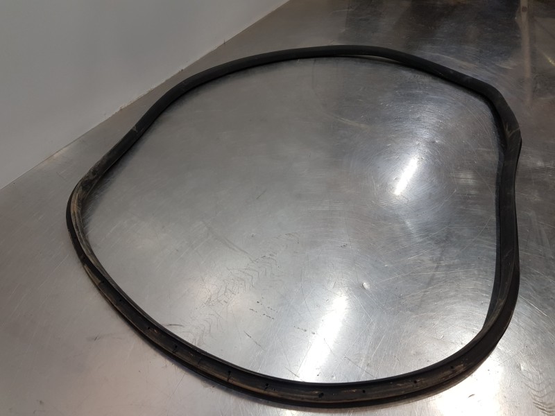 Recambio de gomas contorno puerta para mercedes clase c (w206) 220 d referencia OEM IAM A0997270300  