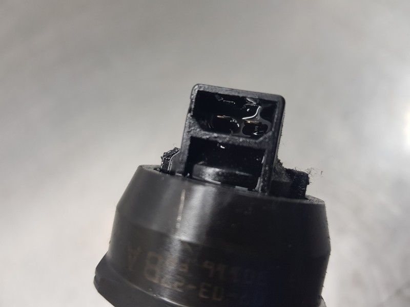 Recambio de inyector para seat ibiza (6l1) sigma referencia OEM IAM 038130073AG 0414720215  Recambio de inyector para seat ibiza (6l1) sigma referencia OEM IAM 038130073AG 0414720215