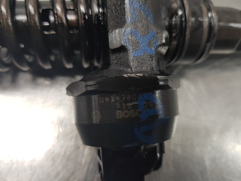 Recambio de inyector para seat ibiza (6l1) sigma referencia OEM IAM 038130073AG 0414720215  Recambio de inyector para seat ibiza (6l1) sigma referencia OEM IAM 038130073AG 0414720215