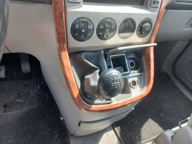 kia carnival ii del año 2004