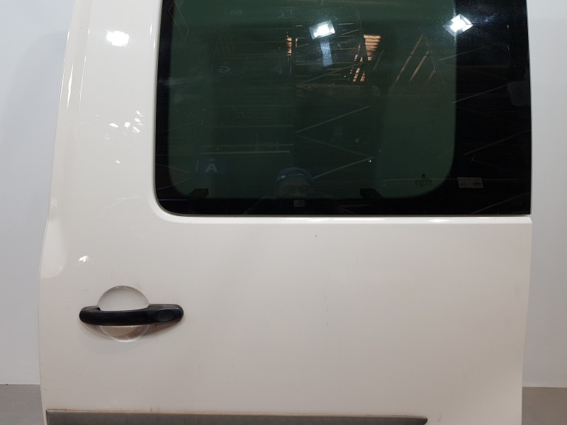Recambio de puerta lateral corredera izquierda para volkswagen caddy v cargo referencia OEM IAM 2K5843107C  