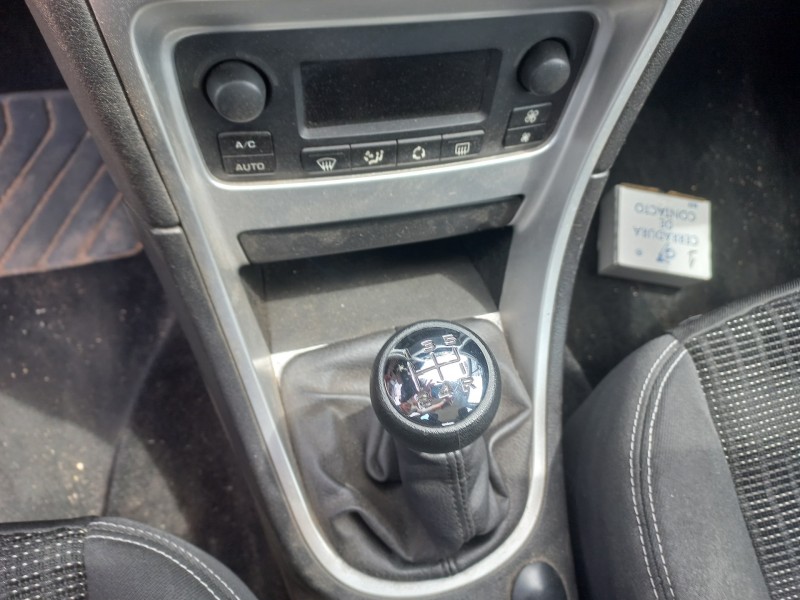 peugeot 307 berlina (s2) del año 2008