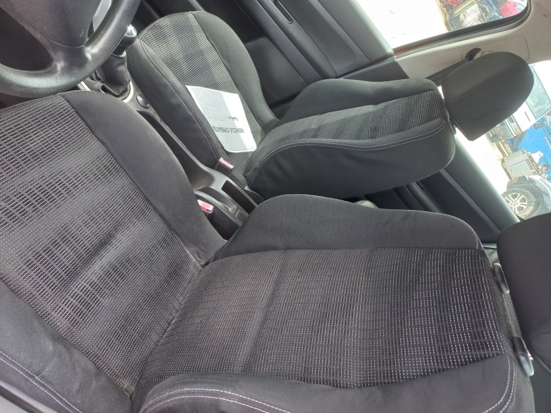 peugeot 307 berlina (s2) del año 2008