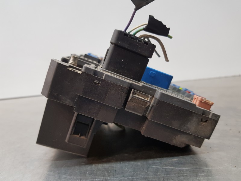 Recambio de caja reles / fusibles para peugeot 508 sw allure referencia OEM IAM 9674922080 BSMZ04 