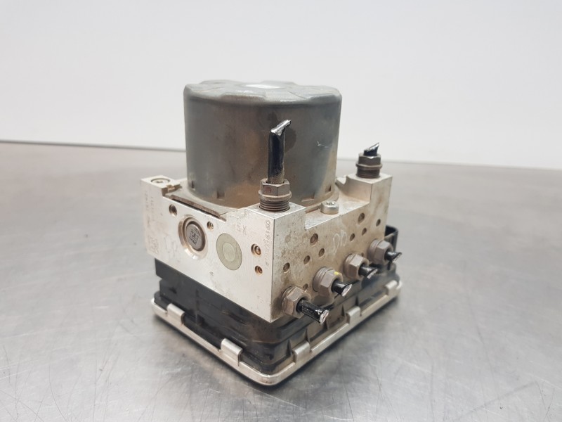 Recambio de abs para volkswagen caddy v cargo referencia OEM IAM 7E0614517M 10022008244 7E0907379P