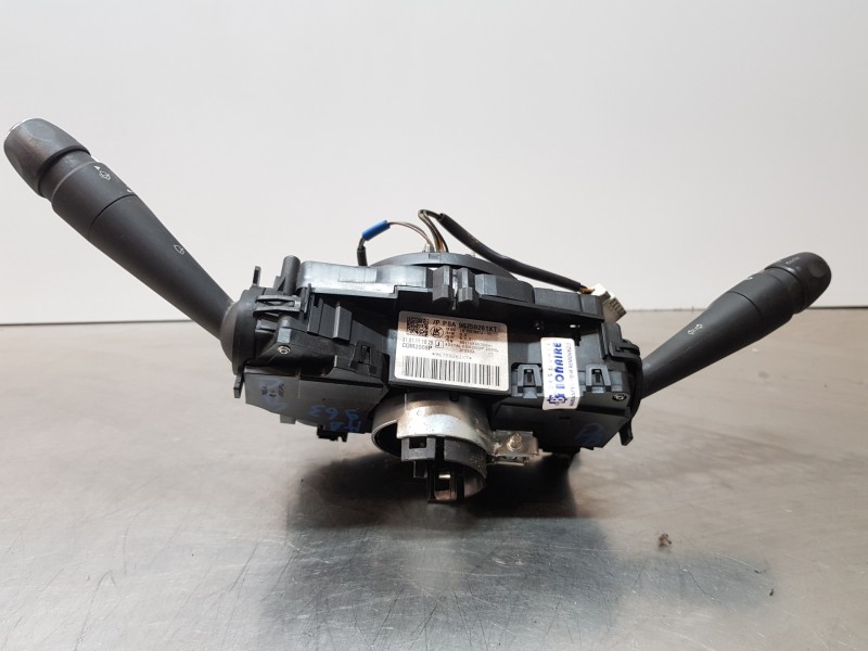 Recambio de mando multifuncion para peugeot 508 sw allure referencia OEM IAM 96759261XT  