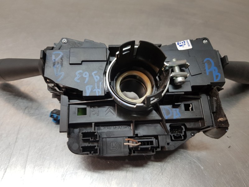 Recambio de mando multifuncion para peugeot 508 sw allure referencia OEM IAM 96759261XT  